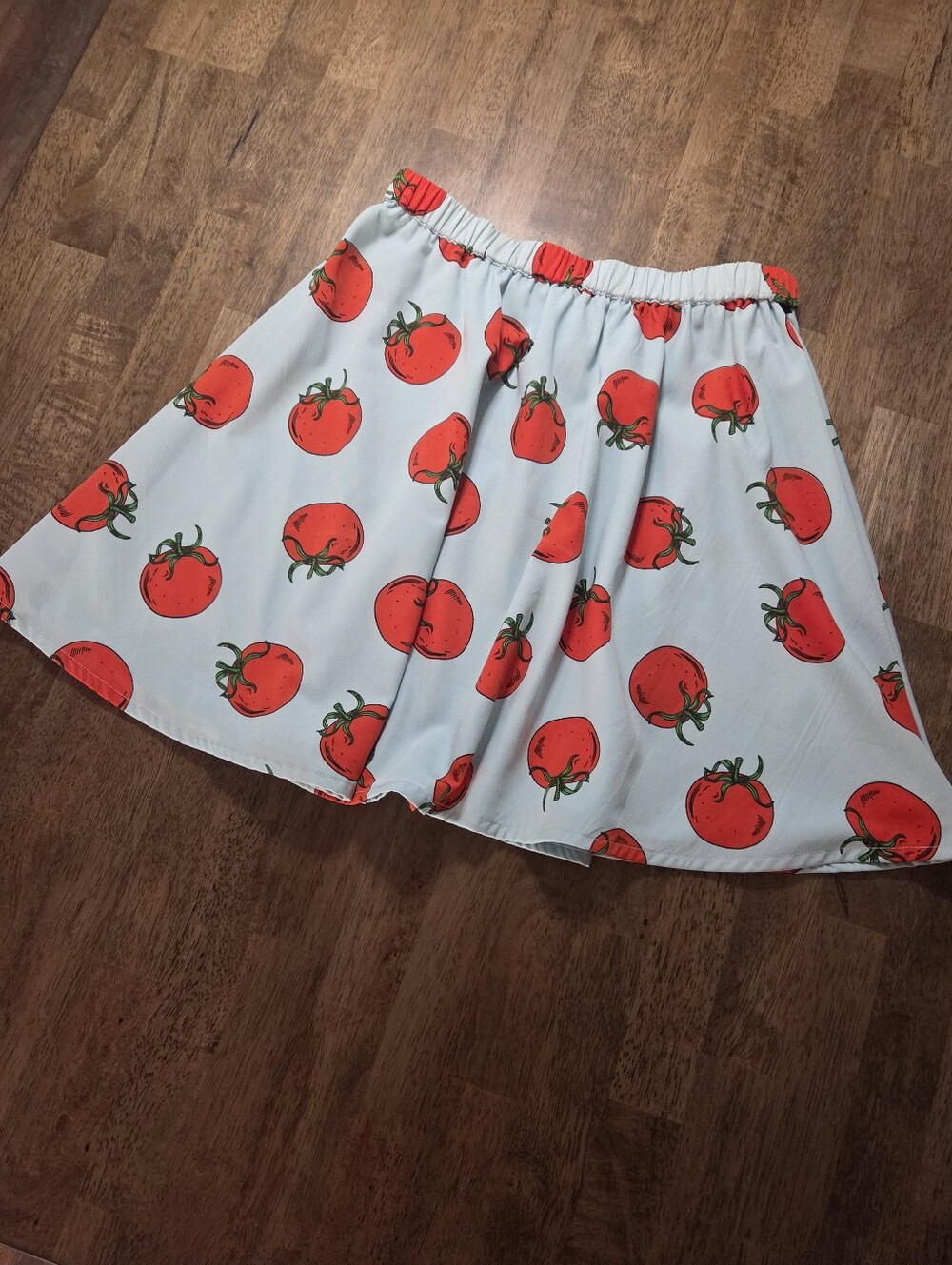 Tomato Print Lined Flowy Mini Skirt